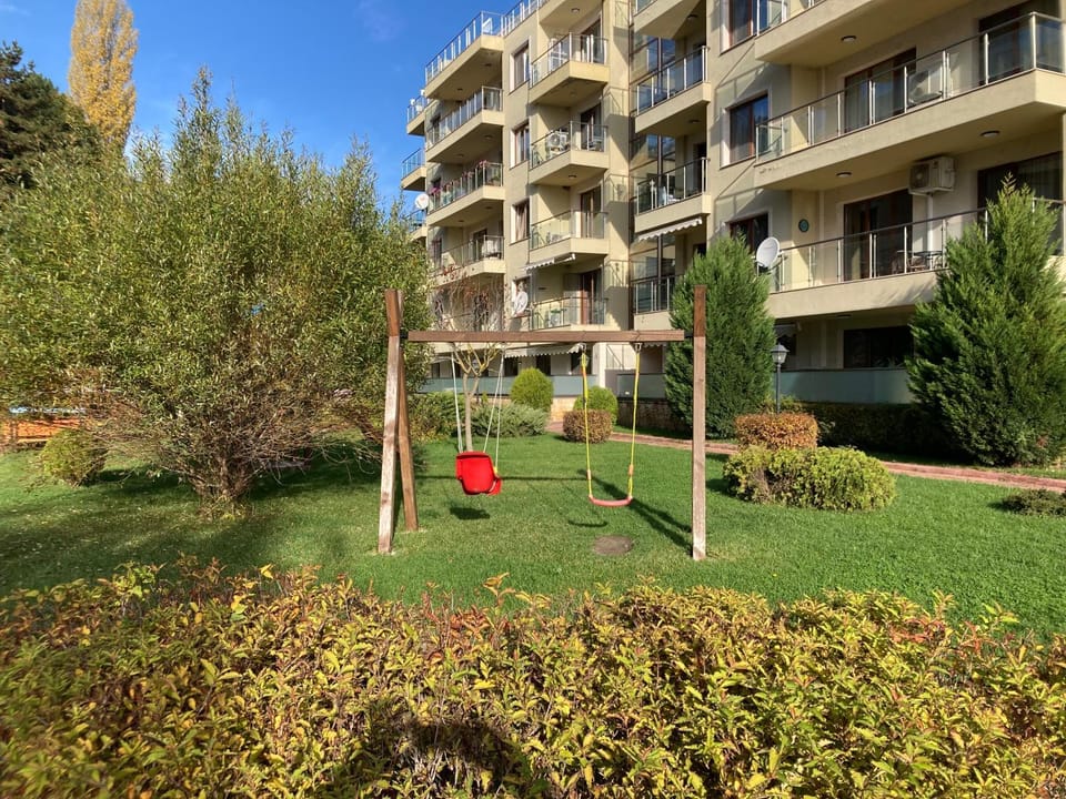 Property building, Garden