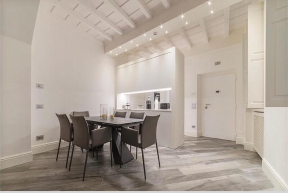 Reale Luxury Home House in Rome