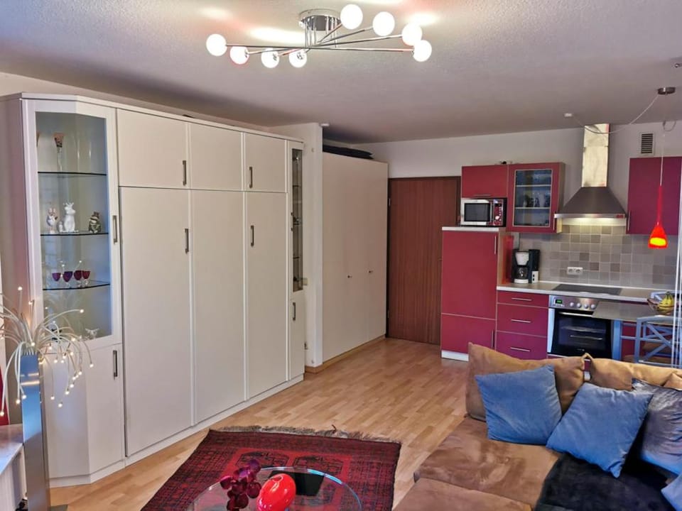 Kitchen or kitchenette, Seating area, Dining area
