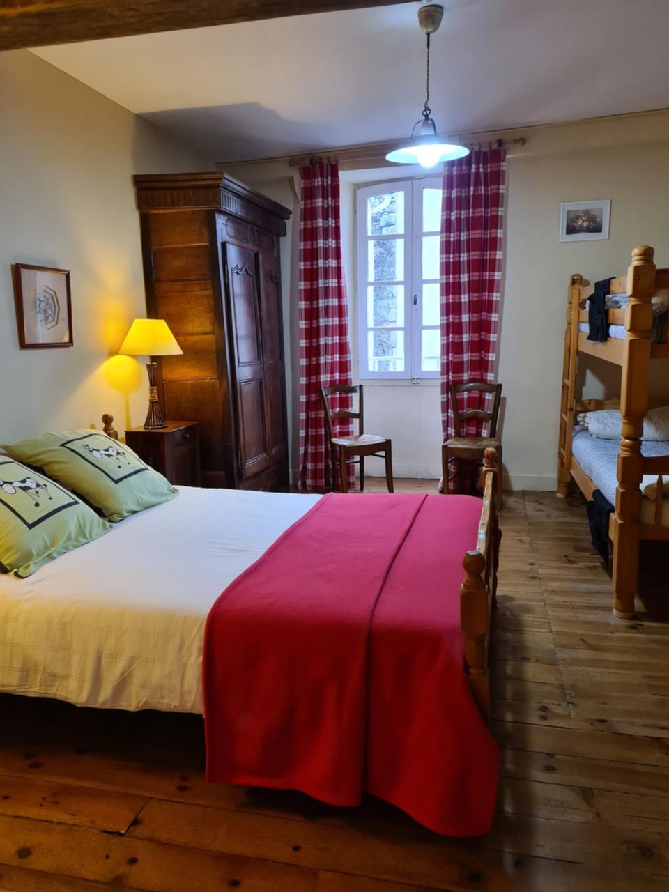 Gîte d'étape Le Couvent d'Ossau Bed and Breakfast in Nouvelle-Aquitaine