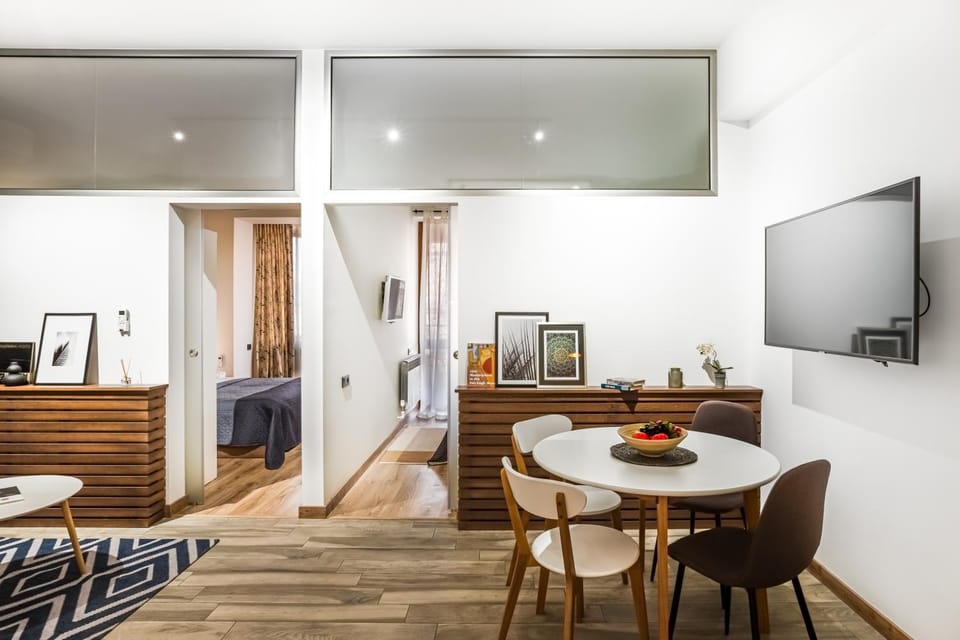Living room, Dining area