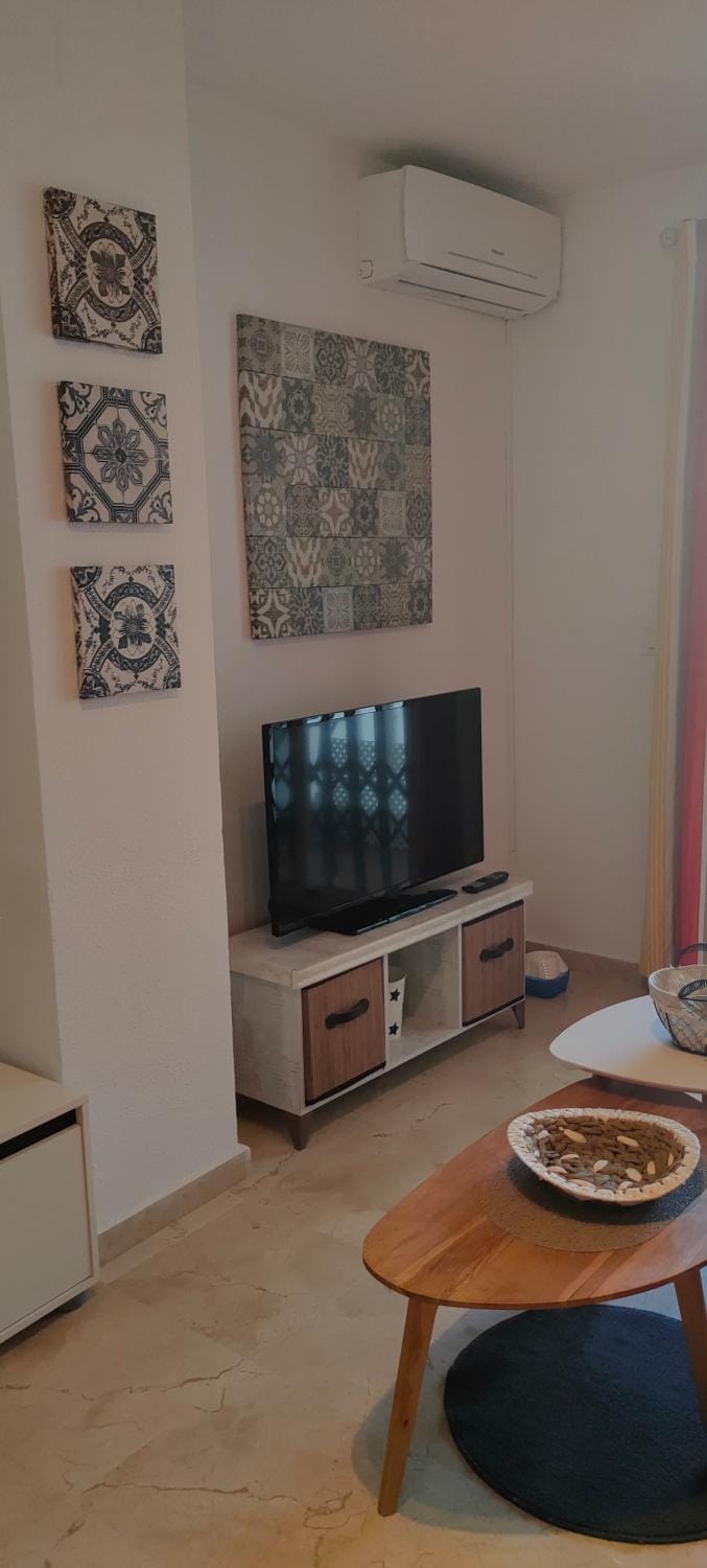 Seating area, air conditioner