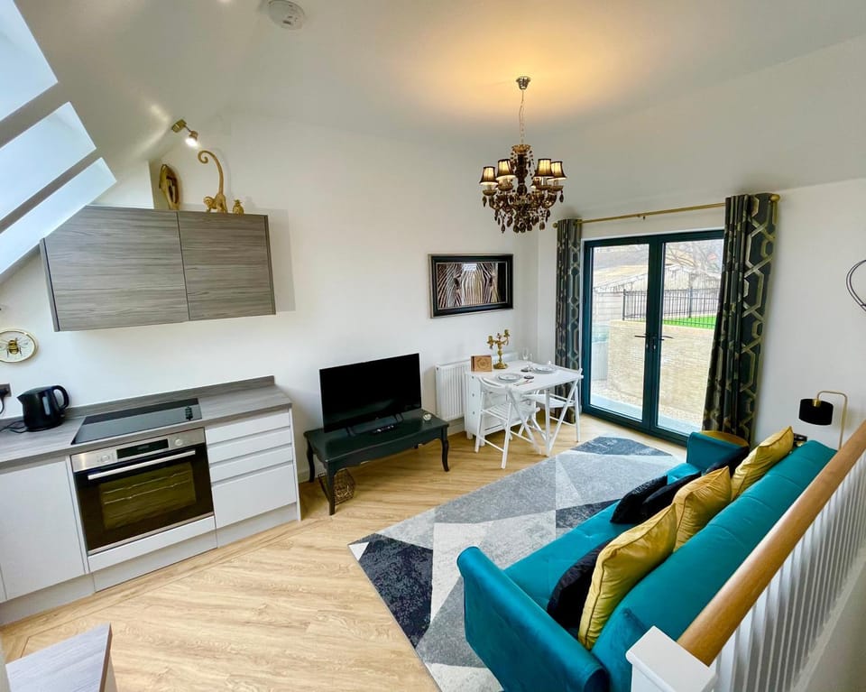 3 The Salt Yard, Whitstable - free parking, centre of town, 2 min walk to beach House in Whitstable