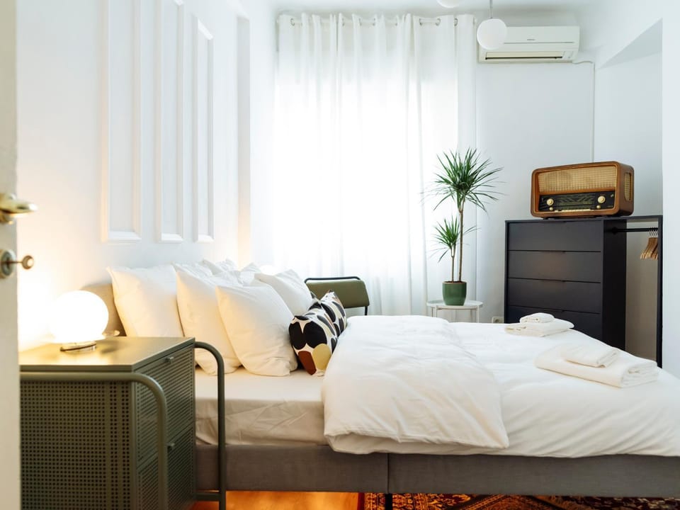 Lovely vintage double studio in city center Apartment in Bucharest