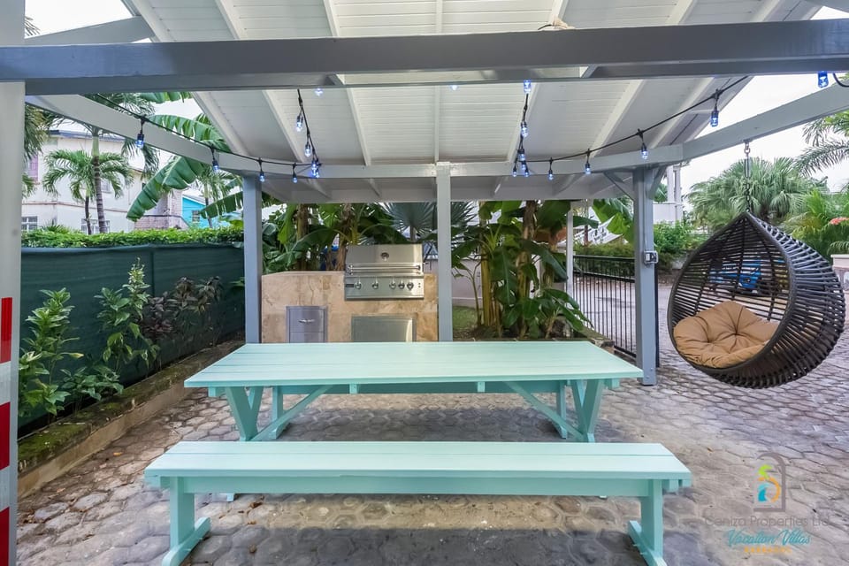 BBQ facilities, Dining area