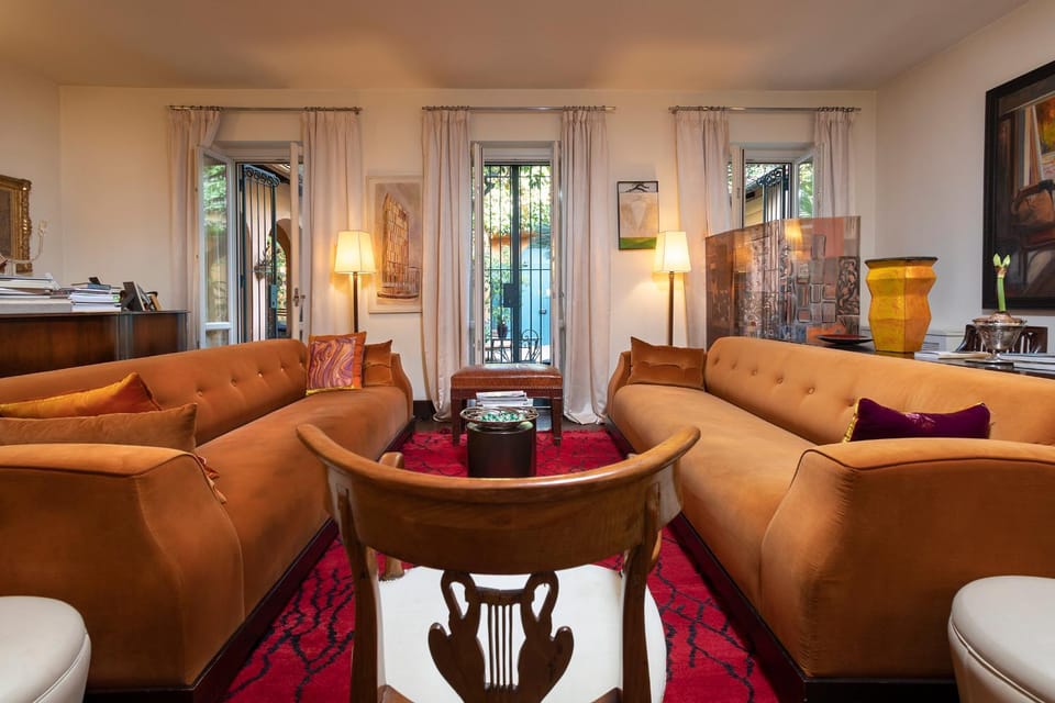 Living room, Seating area