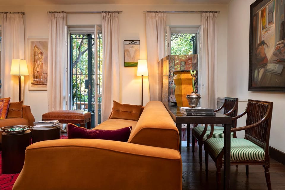 Living room, Seating area