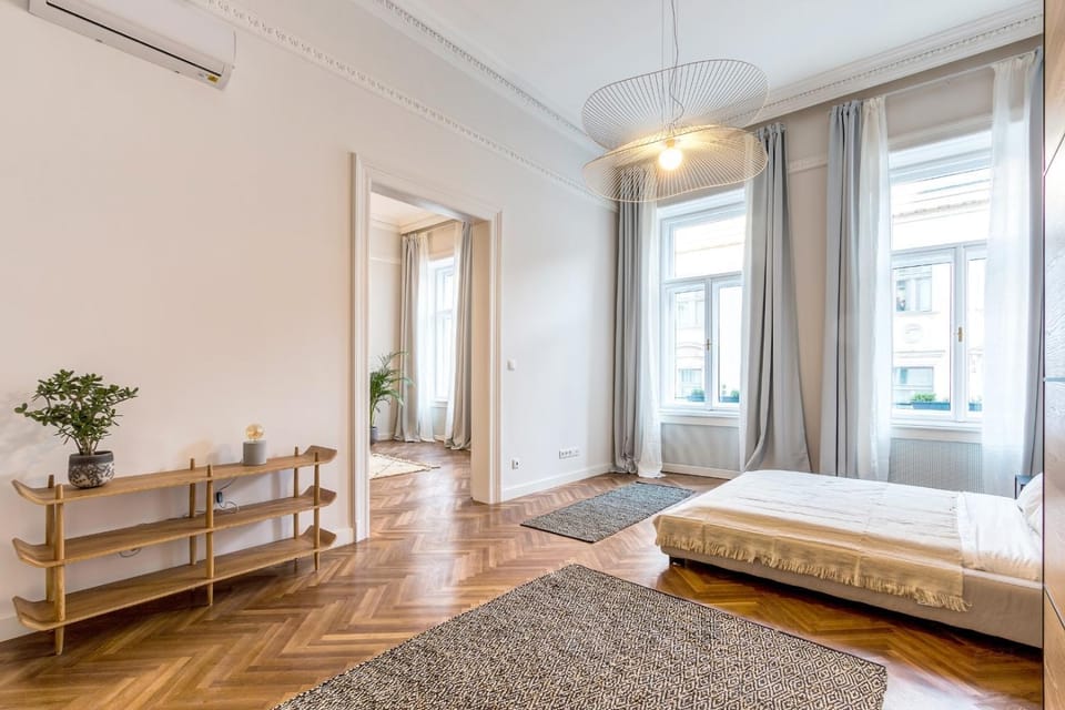 Bed, Bedroom, air conditioner