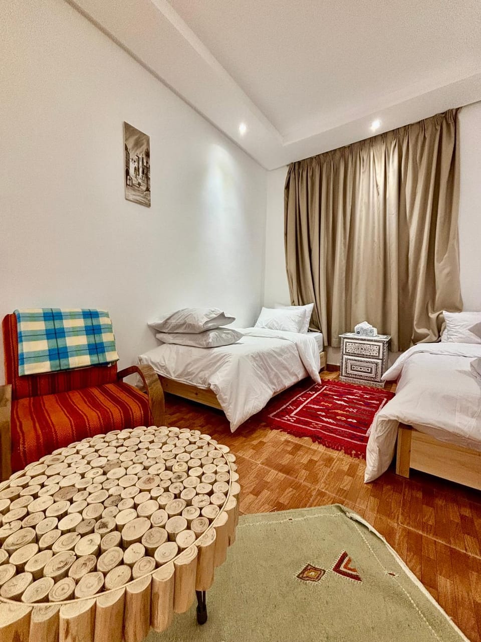 Photo of the whole room, Bedroom