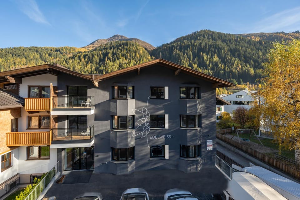 Property building, Day, Mountain view
