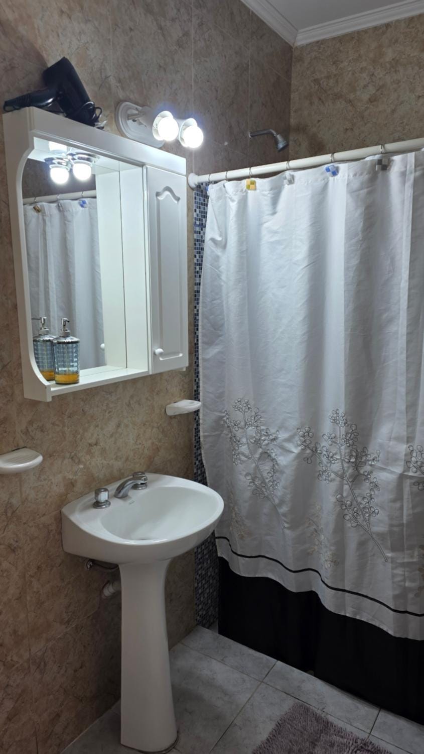 Shower, hair dryier, towels