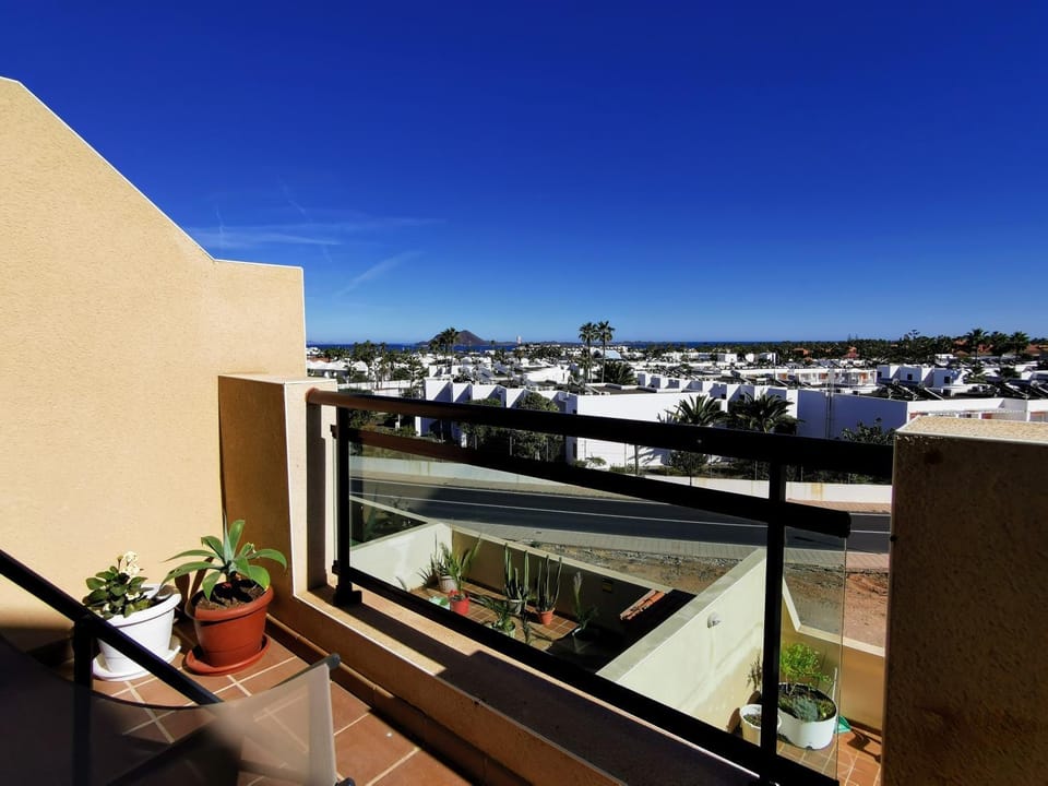 Balcony/Terrace, City view, Sea view, Street view