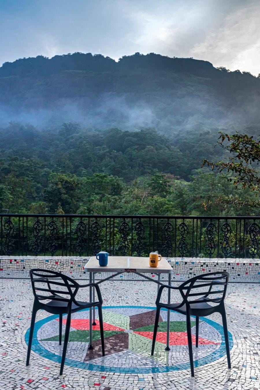 Balcony/Terrace, Seating area, Mountain view