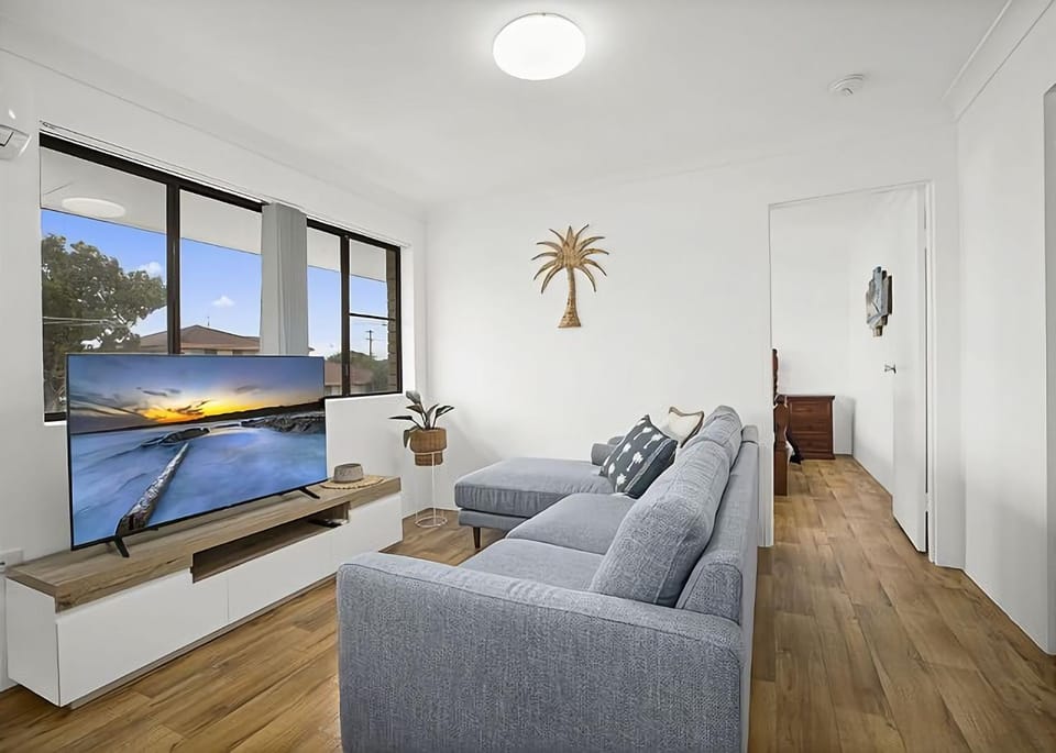 Blue Gem Apartment in Middle Arm