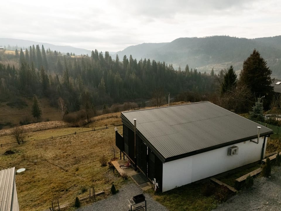 Ecottage котедж для двох у горах із чаном-джакузі Chalet in Lviv Oblast