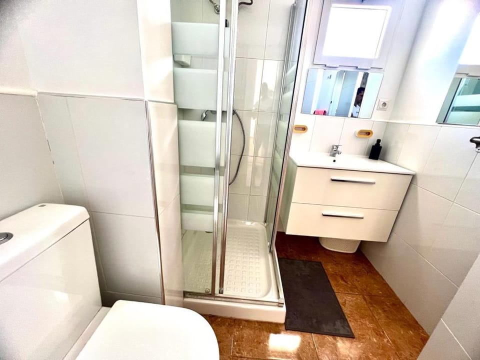 Shower, Toilet, Bathroom
