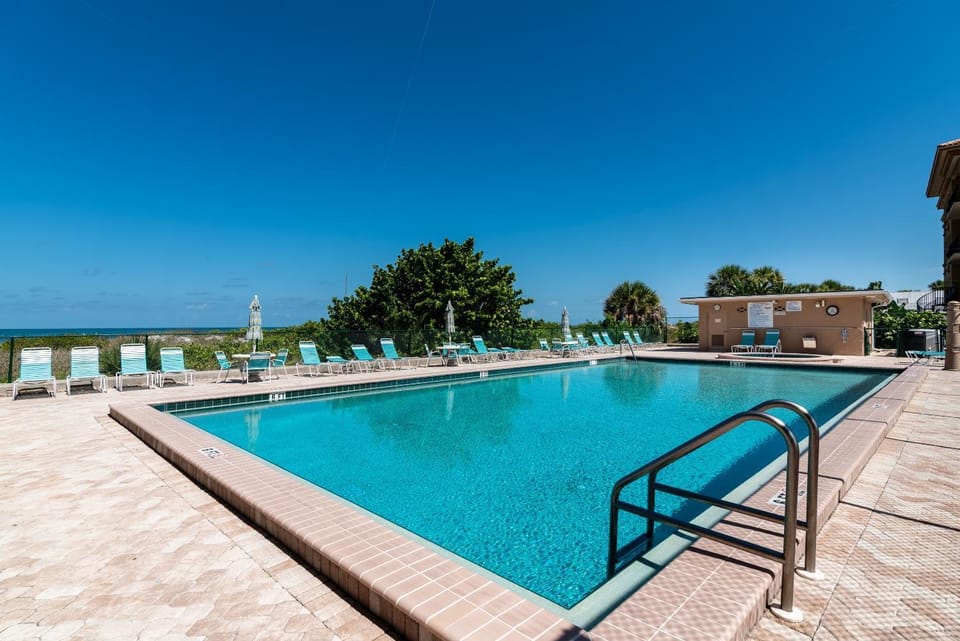 Magnificent Gulf Front Condo Located Directly on the Ocean! condo Apartment in Indian Rocks Beach