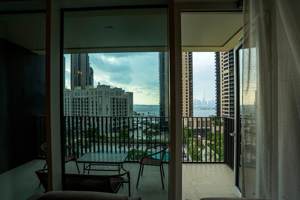 View (from property/room), City view, City view, Garden view, Garden view, Lake view, Landmark view, Landmark view, Sea view, Inner courtyard view