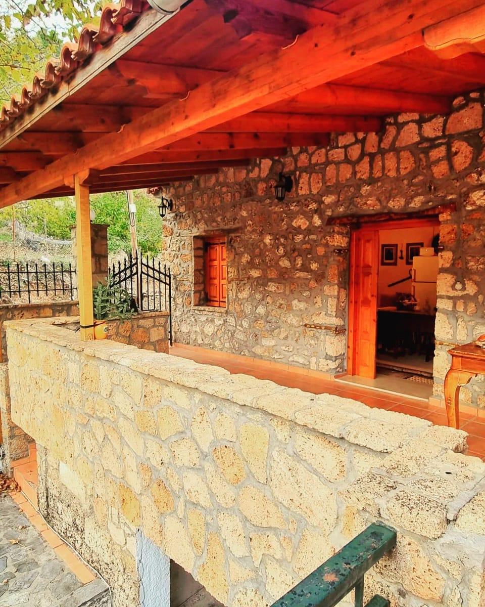Σπίτι στο βουνό House in Peloponnese Region