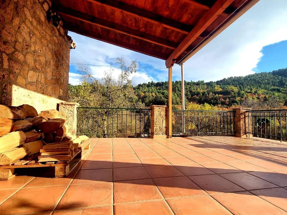 Σπίτι στο βουνό House in Peloponnese Region
