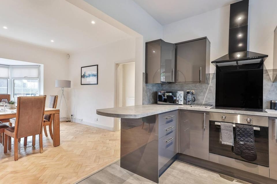 Cosy, Exclusive Sheffield House near Peak district House in Sheffield