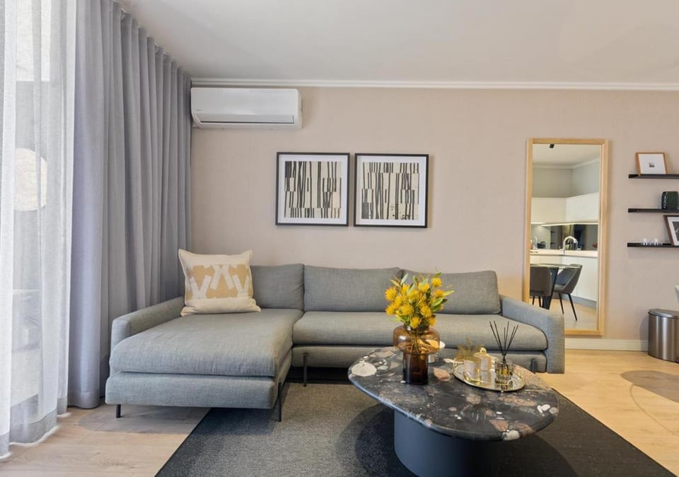 5 Star Elegant Apartments, Ellipse, Waterfall City, Midrand, Johannesburg Apartment in Sandton