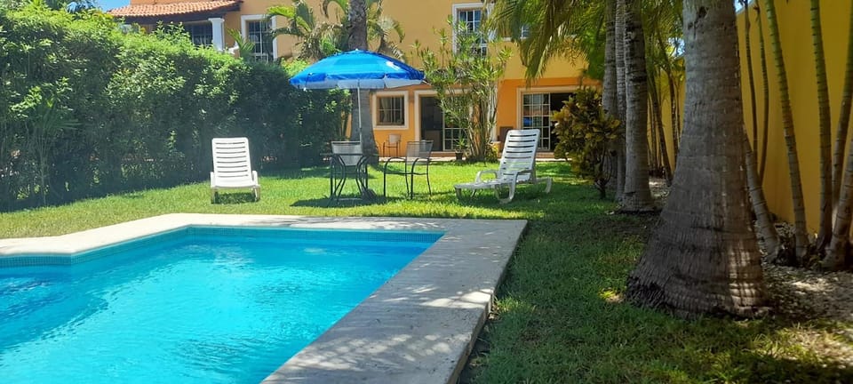 Garden, Swimming pool