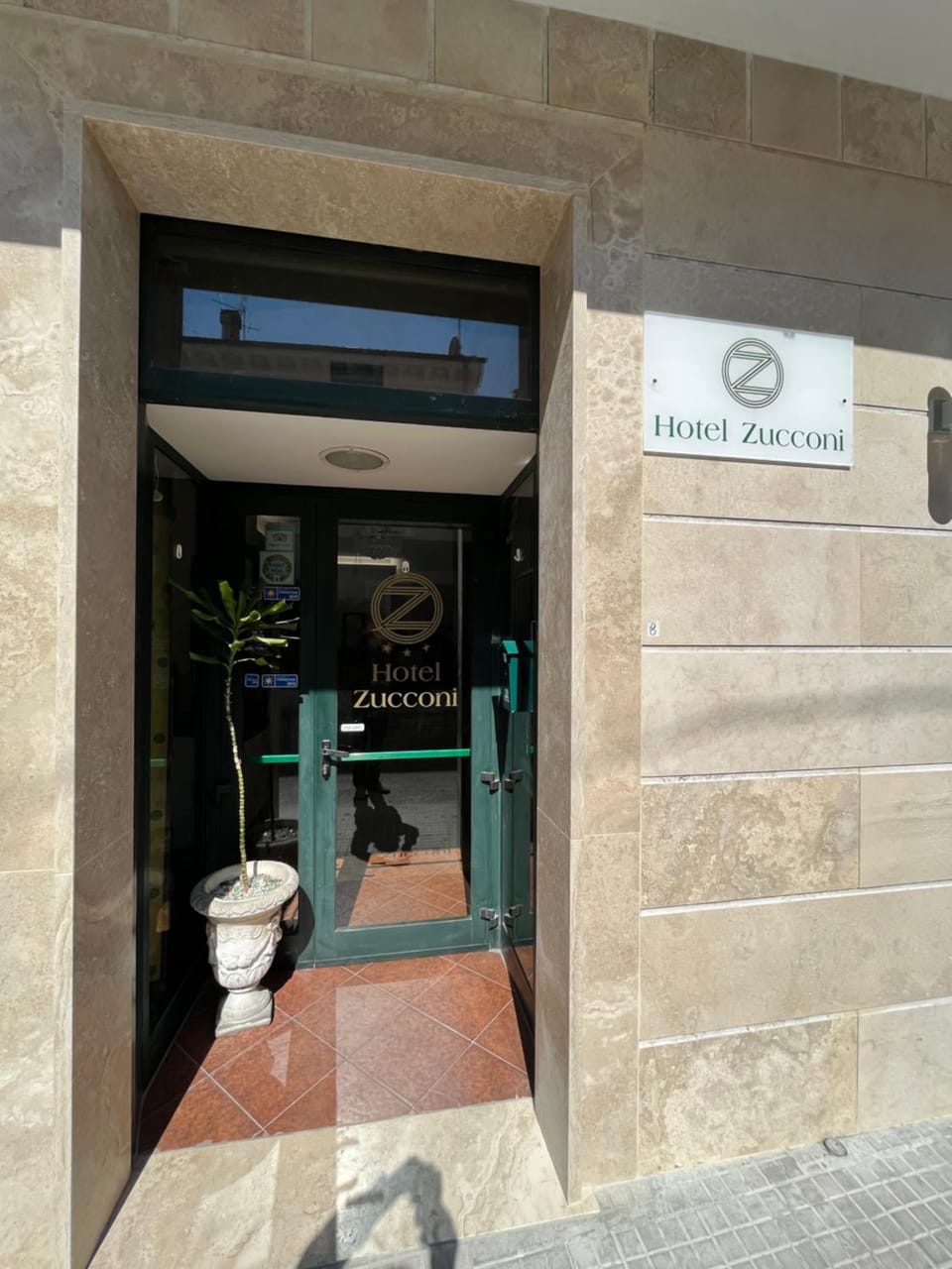 Facade/entrance, Property logo or sign