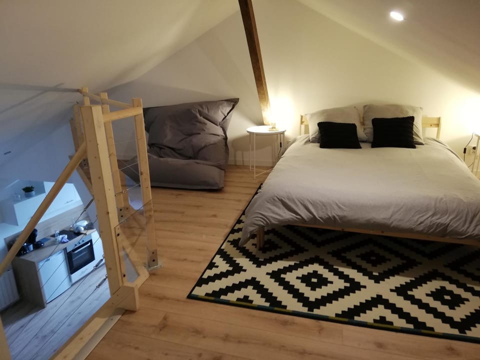 Bed, Bedroom