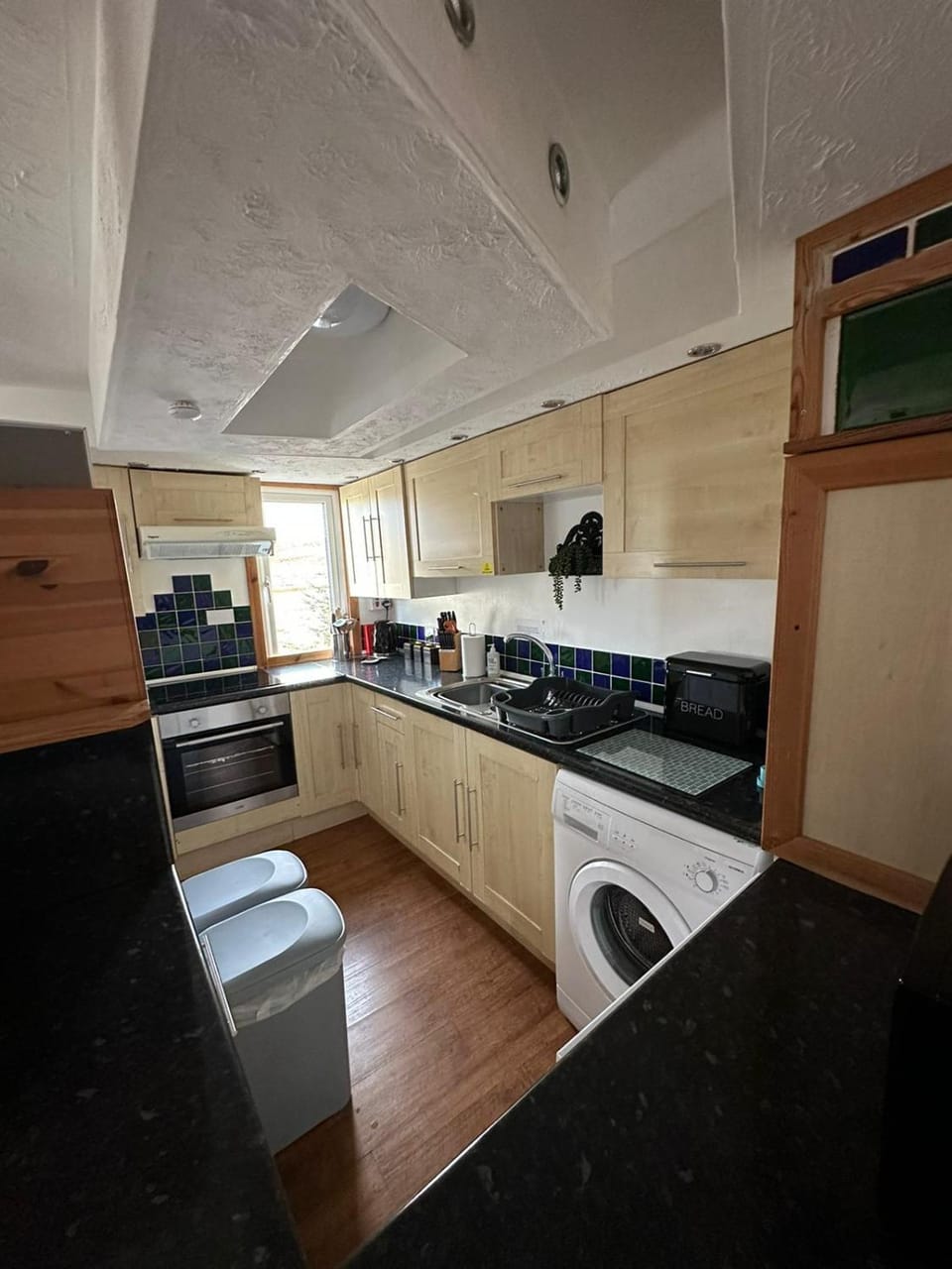 Coffee/tea facilities, dishwasher, minibar, pet friendly, stove, toaster, kitchen