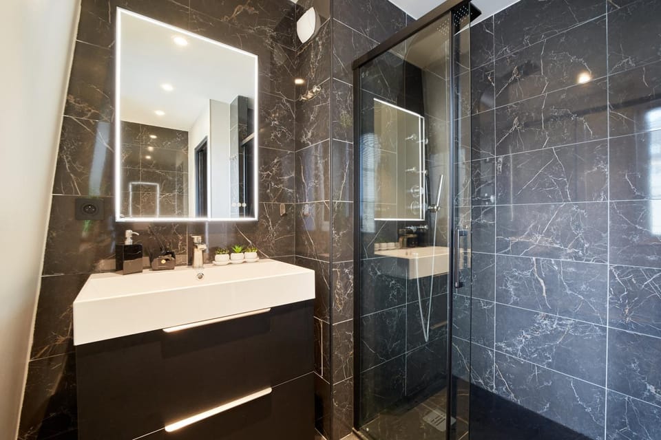 Shower, Bathroom