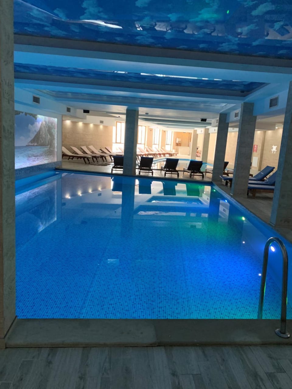 Swimming pool