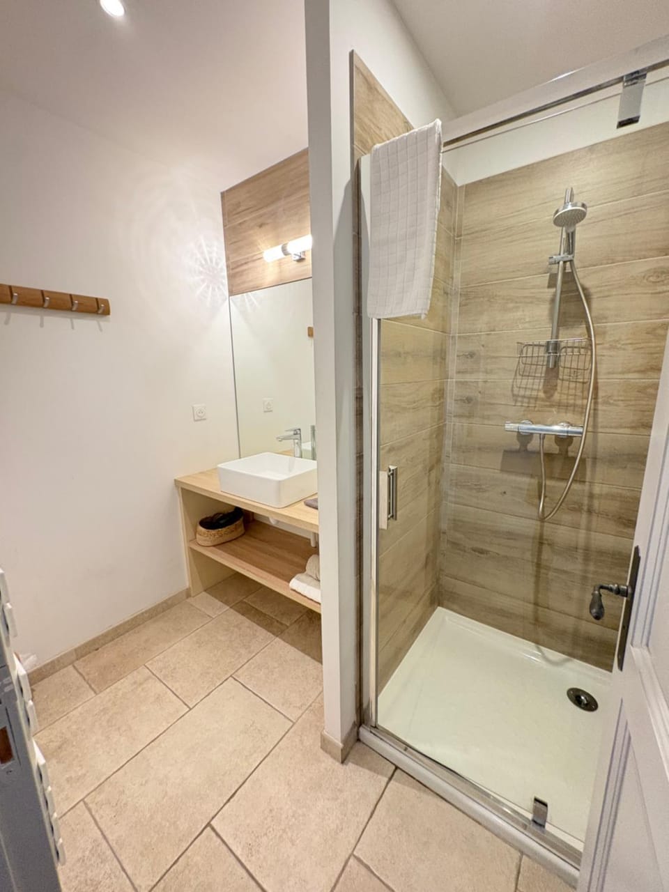 Shower, Bathroom