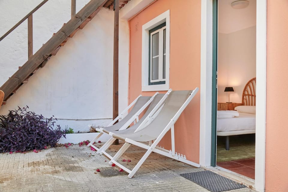 Amazing Terrace and Riverview in Historical Lisbon Apartment in Lisbon
