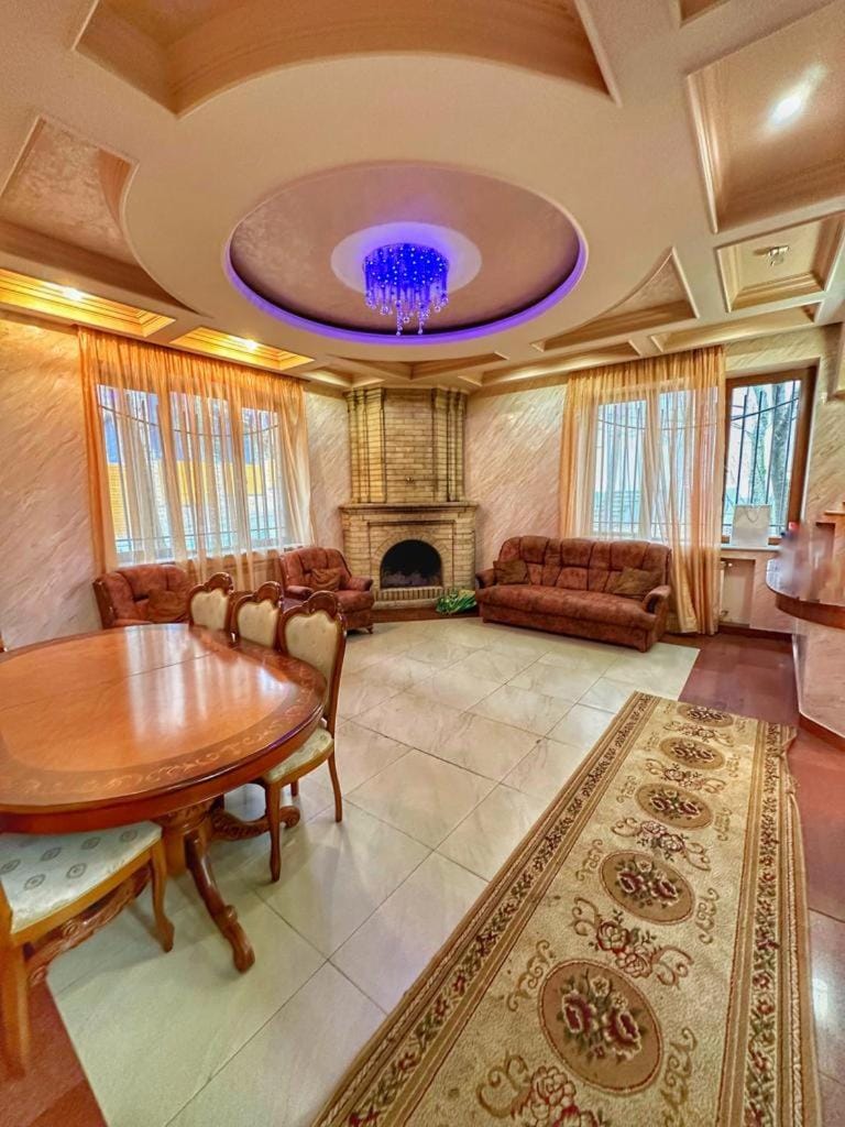 Living room, flat iron