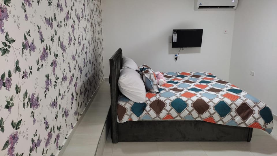 Sleeps 2 - Pet Friendly with Garden & Parking Apartment in Greater Accra Region, Ghana