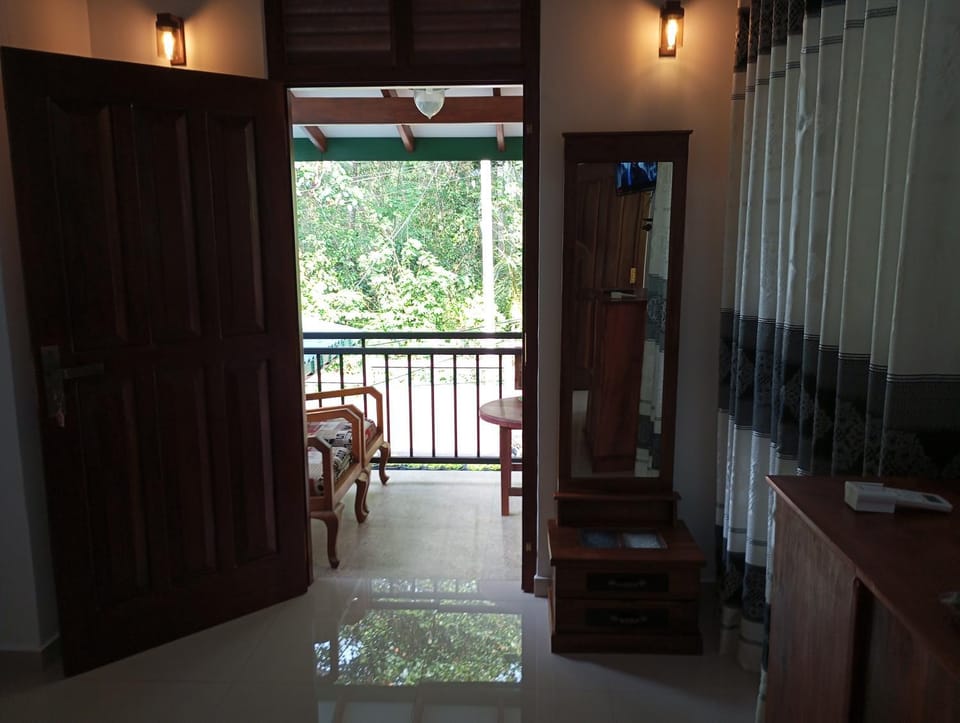 View (from property/room), Balcony/Terrace, Seating area, Dining area