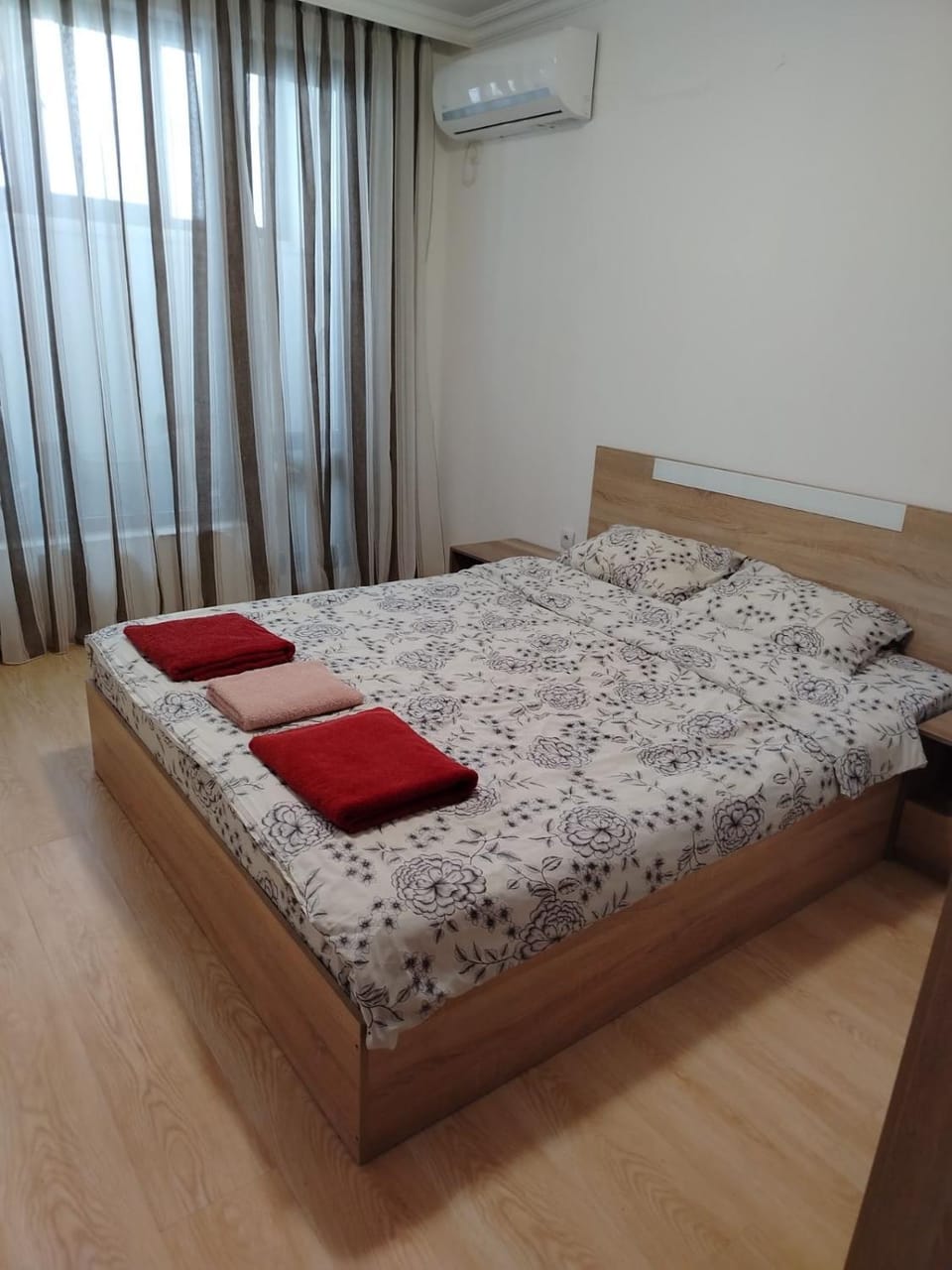 Bed, Bedroom, air conditioner