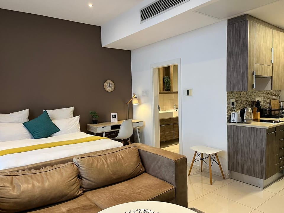 Urban Awe Apartment: iTowers 21st Floor Apartment in North West, South Africa