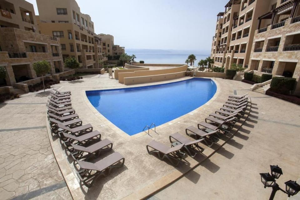 Property building, Swimming pool, Swimming pool