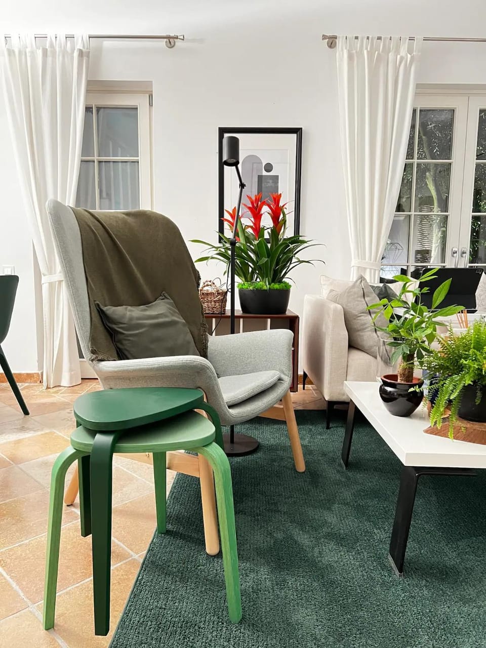 Living room, Seating area