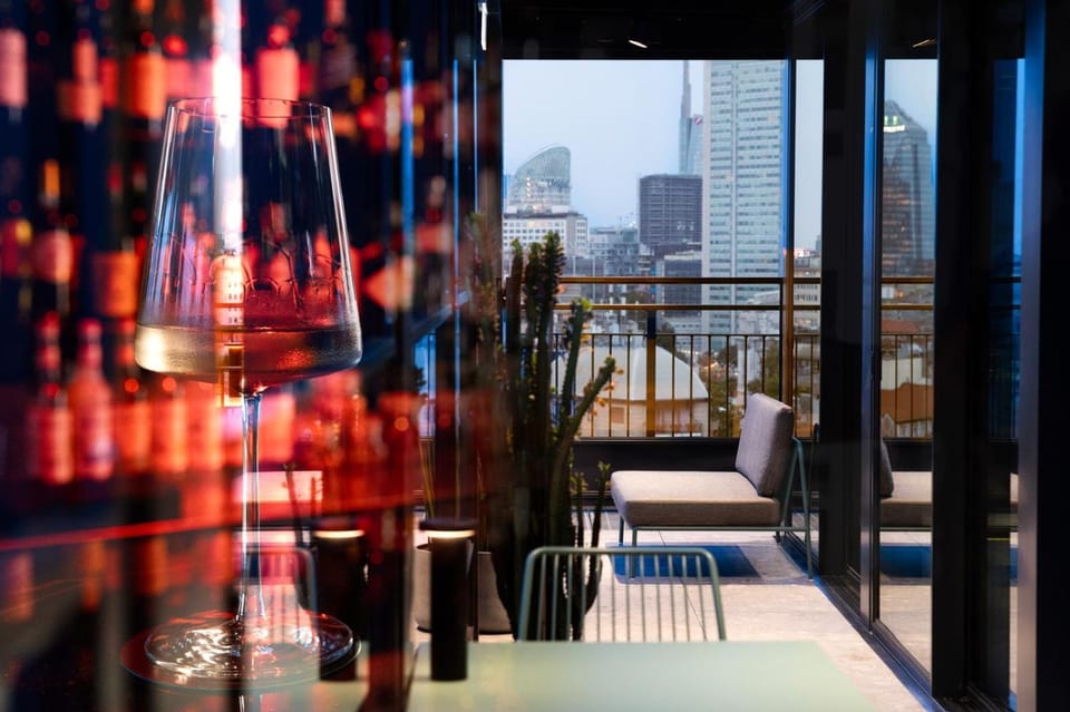 Restaurant/places to eat, Balcony/Terrace, City view