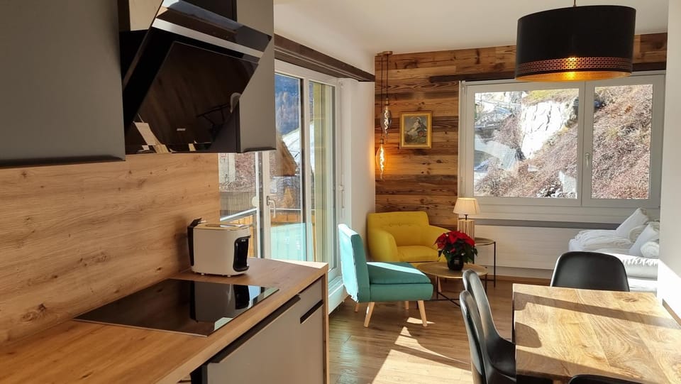 Kitchen or kitchenette, Living room, Dining area