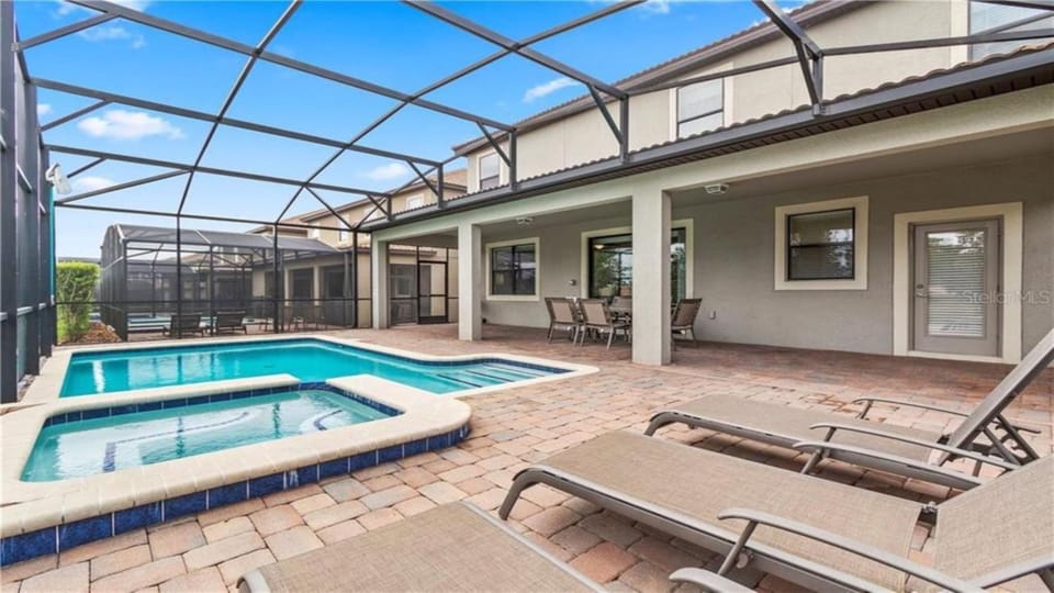 Balcony/Terrace, Swimming pool