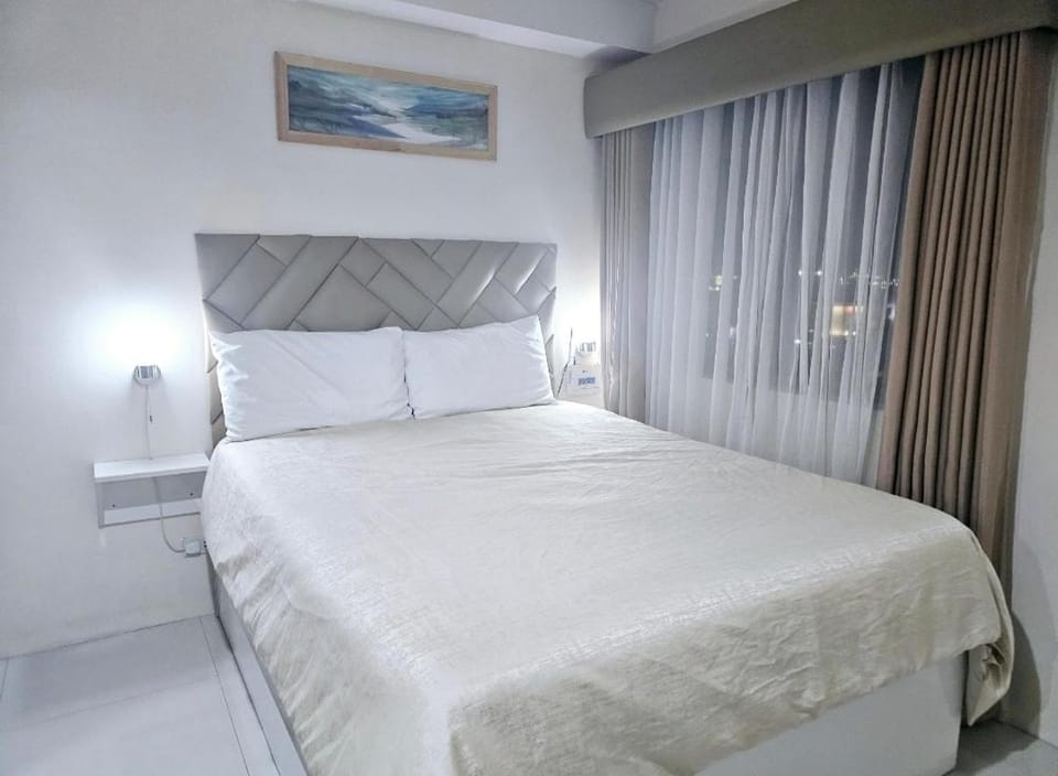 Persimmon Studios - Studio Unit- 16th Floor - 1641 Apartment in Lapu-Lapu City