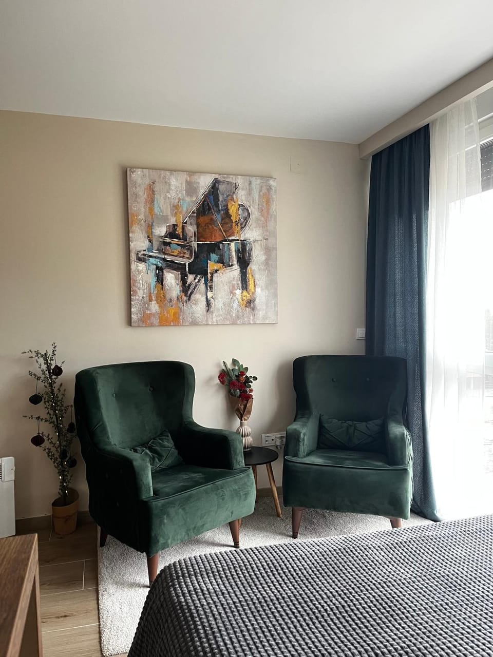 Living room, Photo of the whole room, Seating area