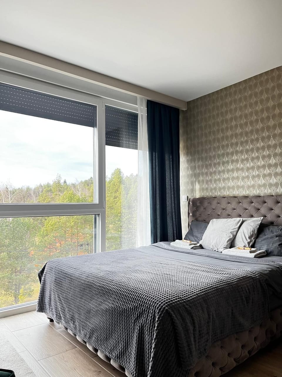 Bed, View (from property/room), Photo of the whole room, Bedroom