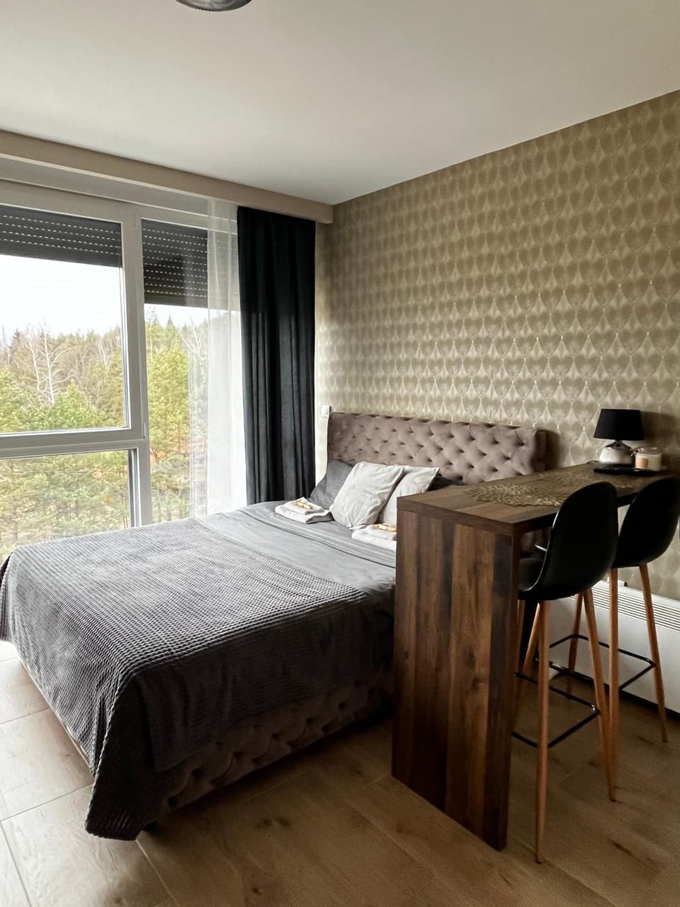 Bed, Photo of the whole room