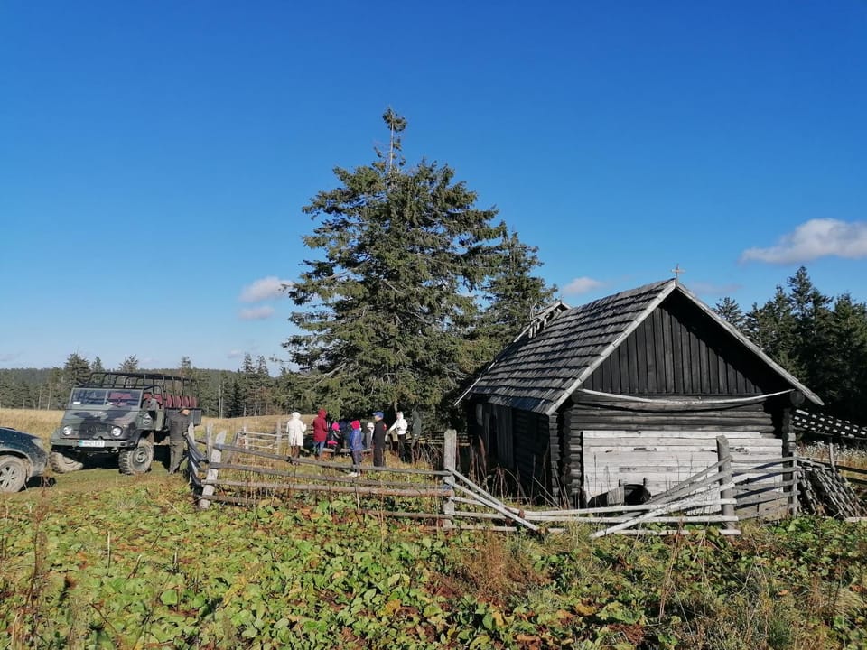 Four Season Komando House in Romania