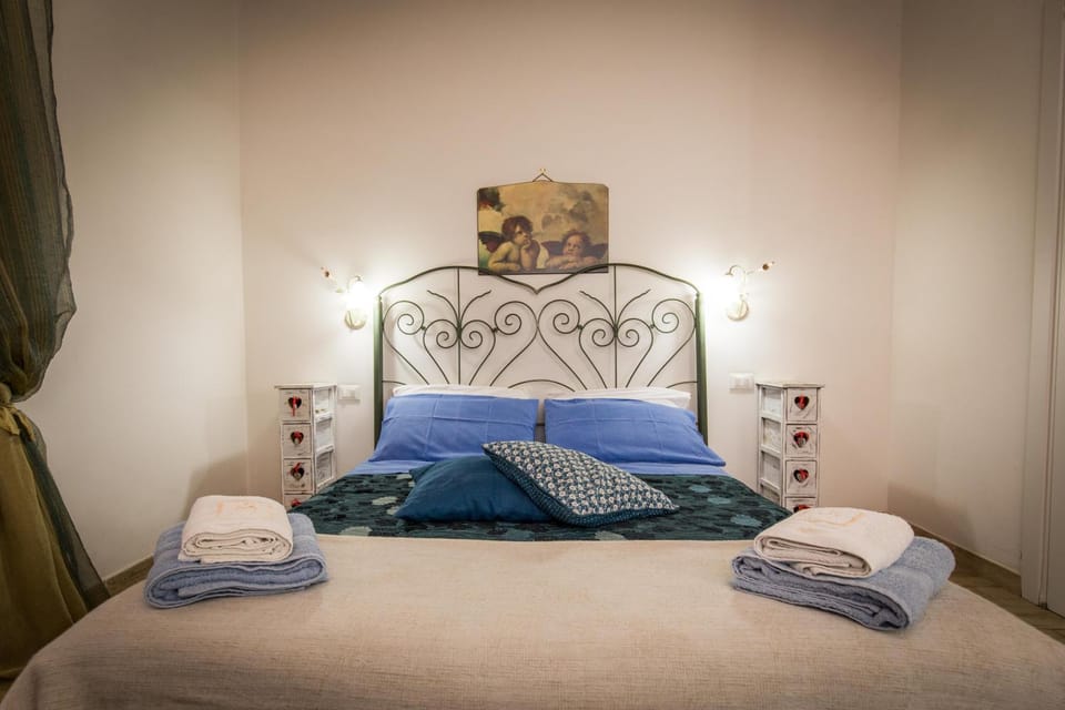 Bed, Decorative detail, Bedroom